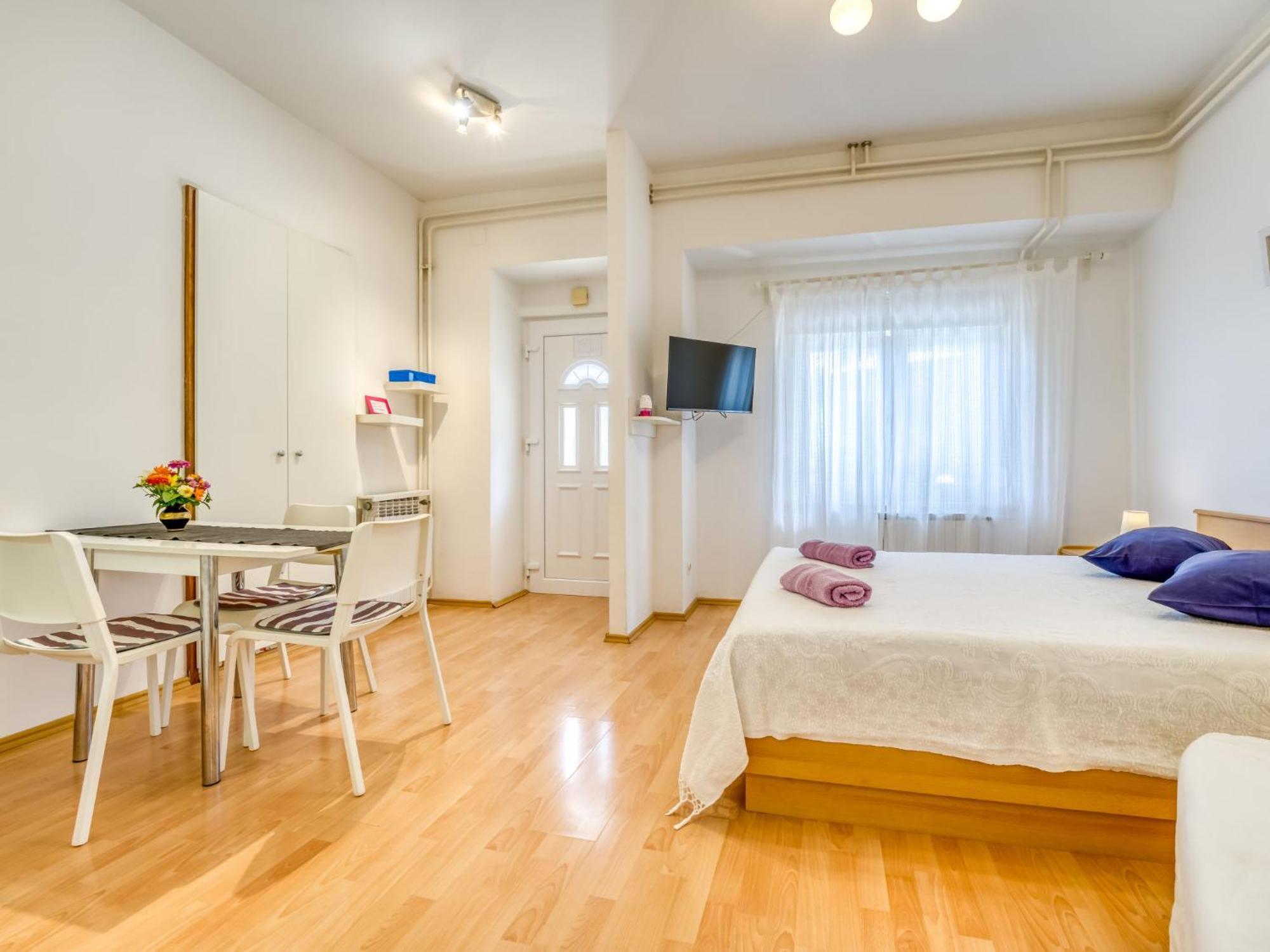 Apartment Emil By Interhome Ловран Екстериор снимка